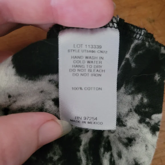 🖤One Clothing crop top - Picture 4 of 4